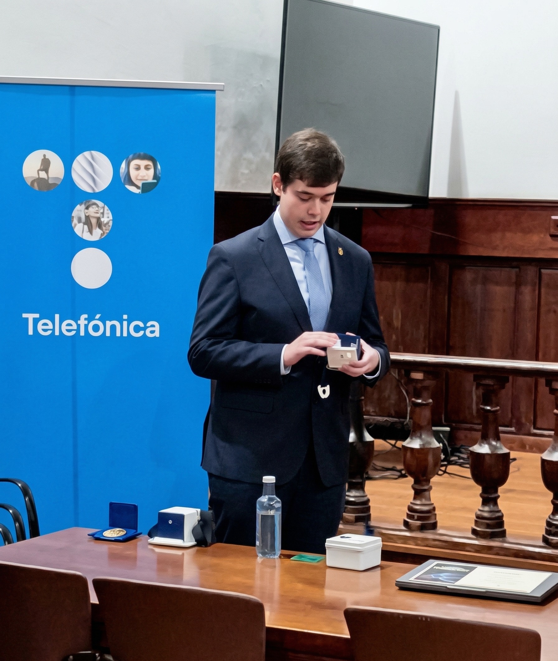 Juan Calles Rivas - Entrega de Premios